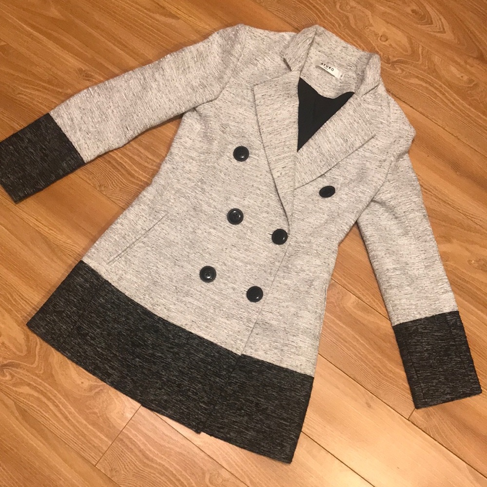 A yuko studio pea coat Sz small grey